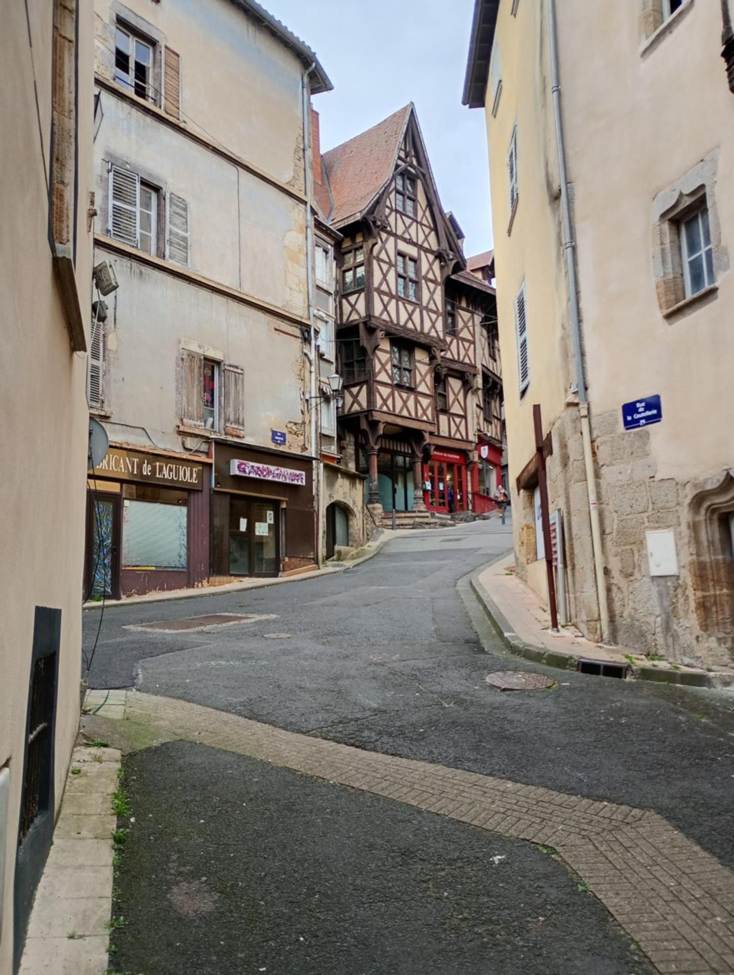 Duplex Center Thiers - Clermont-Ferrand - Lyon - Free Parking - Self-Check-In Apartment Exterior photo
